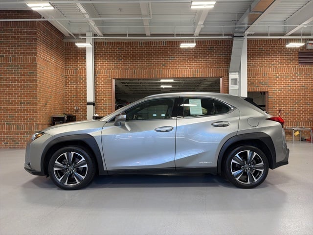 2021 Lexus UX 250h photo 4