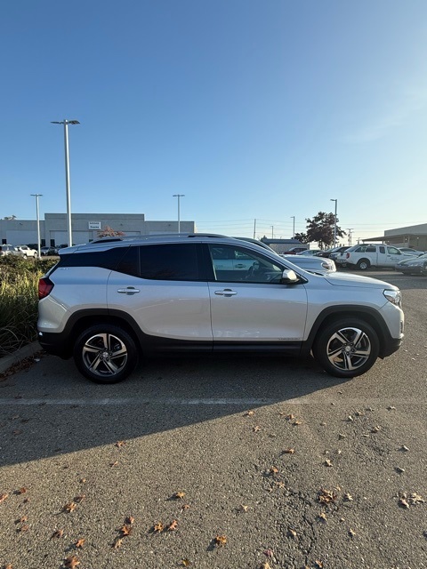 2021 Gmc Terrain SLT photo 2