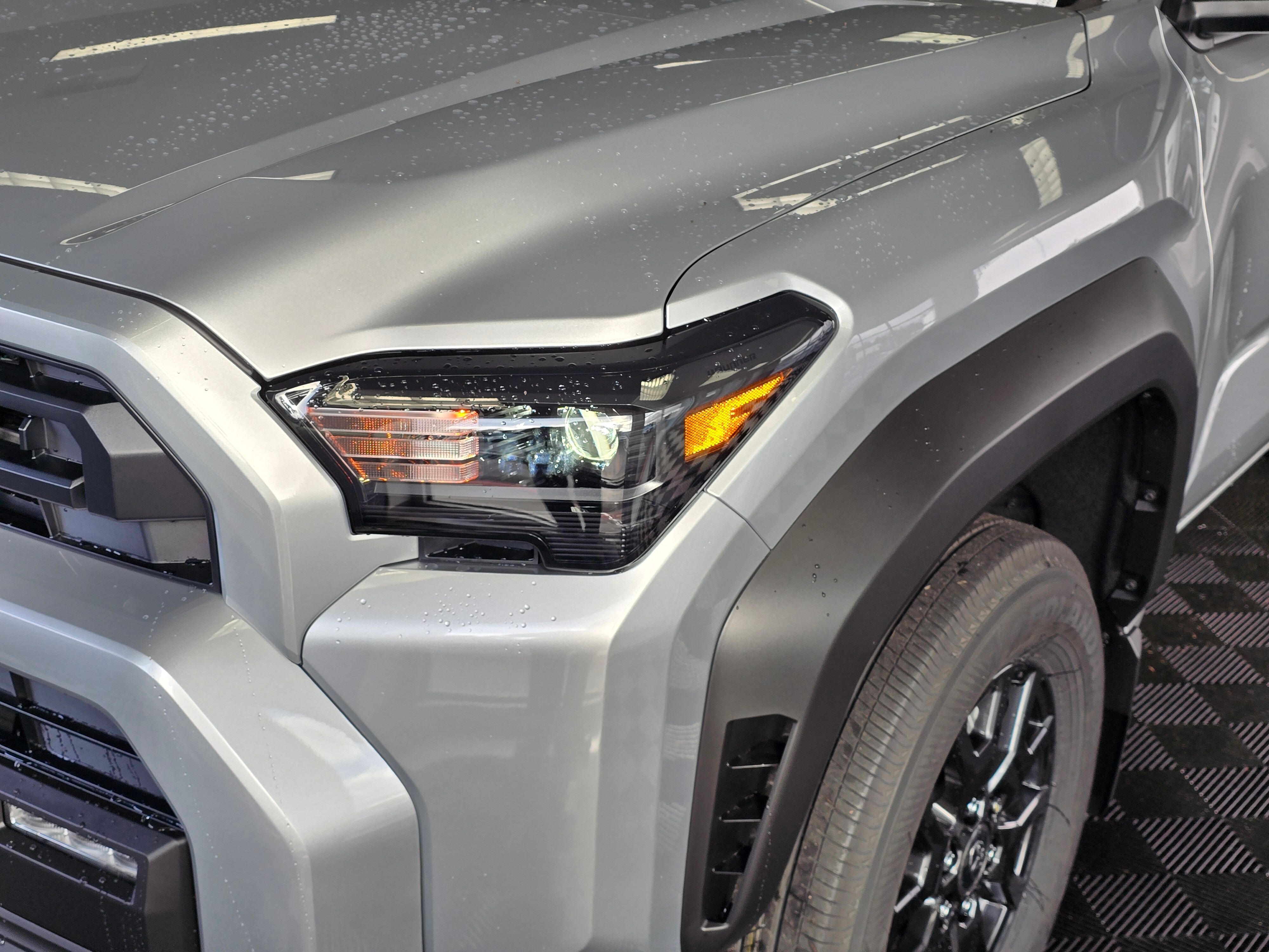 2025 Toyota 4Runner SR5 photo 4