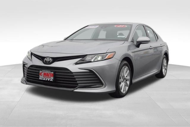 2023 Toyota Camry LE photo 2