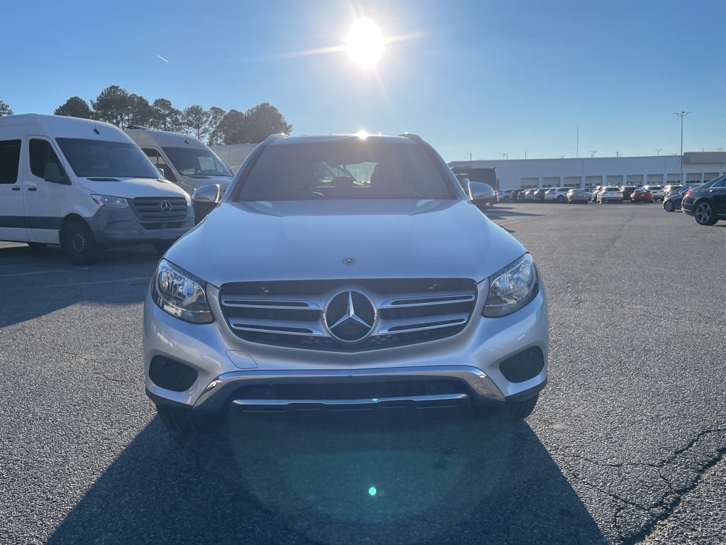 2018 Mercedes Benz GLC 300 photo 2