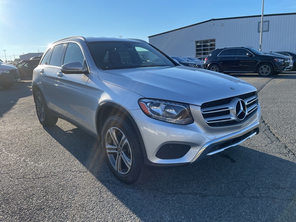 2018 Mercedes Benz GLC 300 photo 3