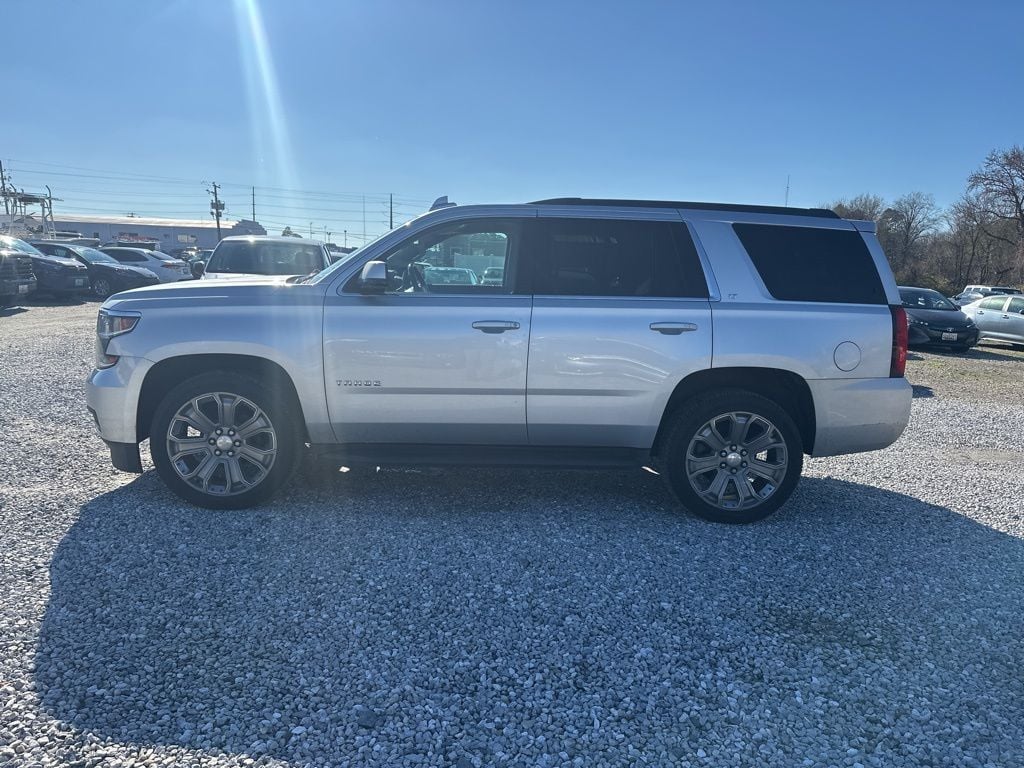 2019 Chevrolet Tahoe LT photo 2