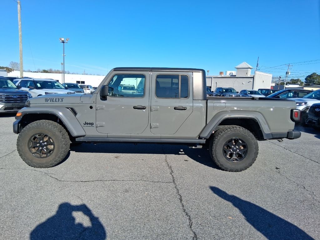 2021 Jeep Gladiator Willys photo 3