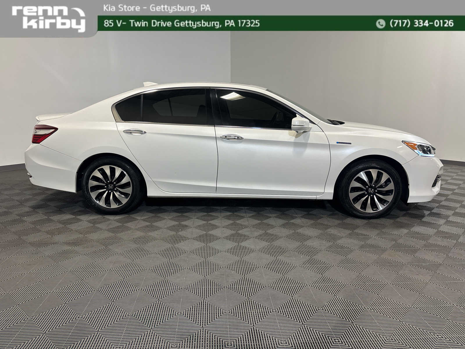 2017 Honda Accord Hybrid EX-L photo 2