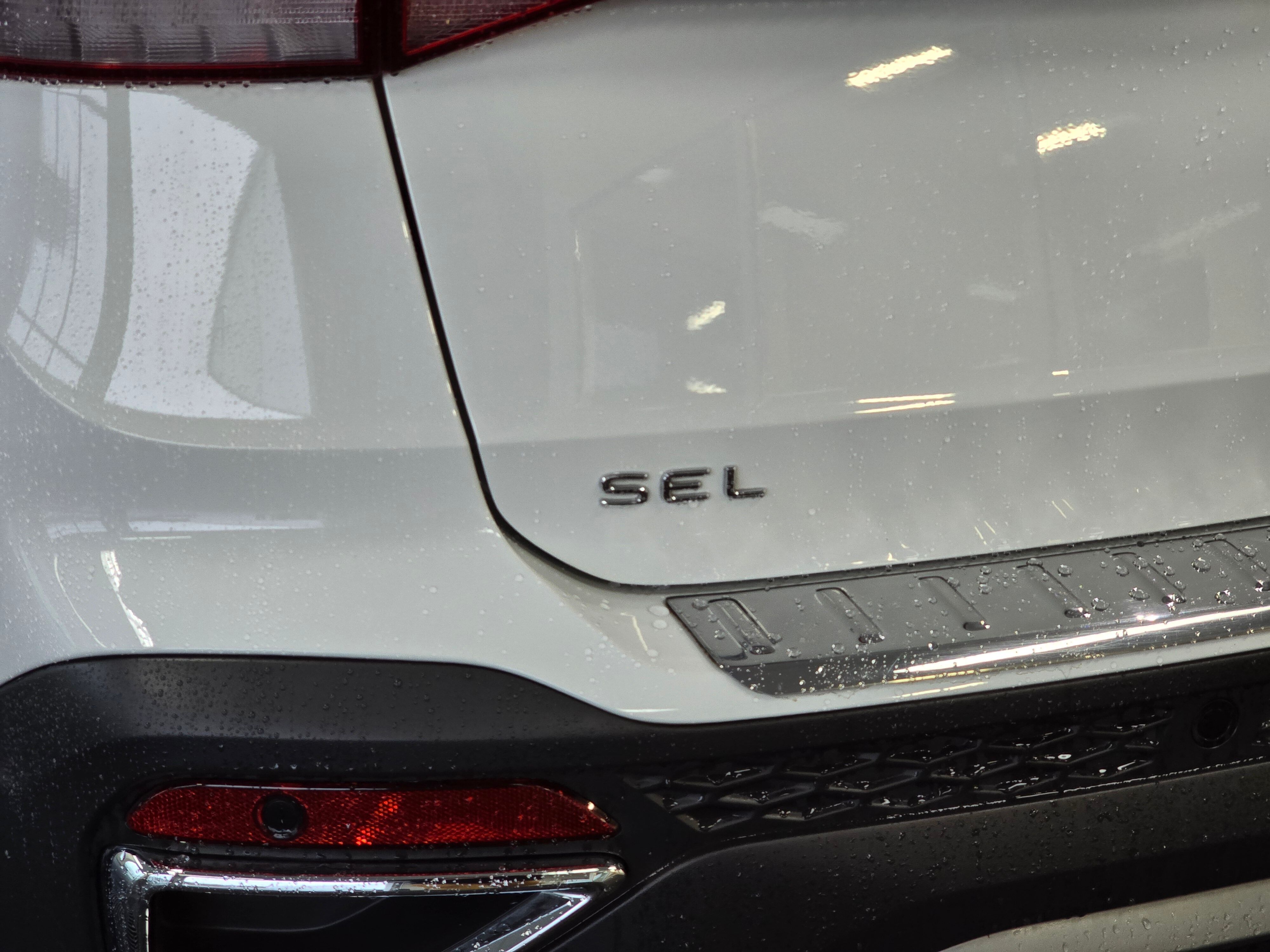 2023 Volkswagen Taos SEL photo 2