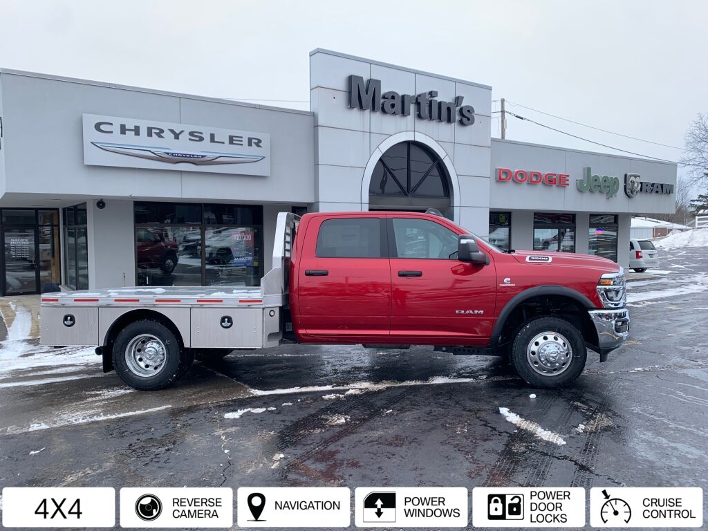2026 RAM 3500 Chassis Big Horn Crew Cab LB DRW 4WD