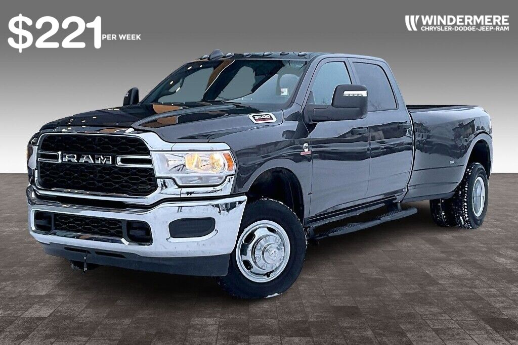 RAM 3500 Tradesman Crew Cab LB DRW 4WD 2024