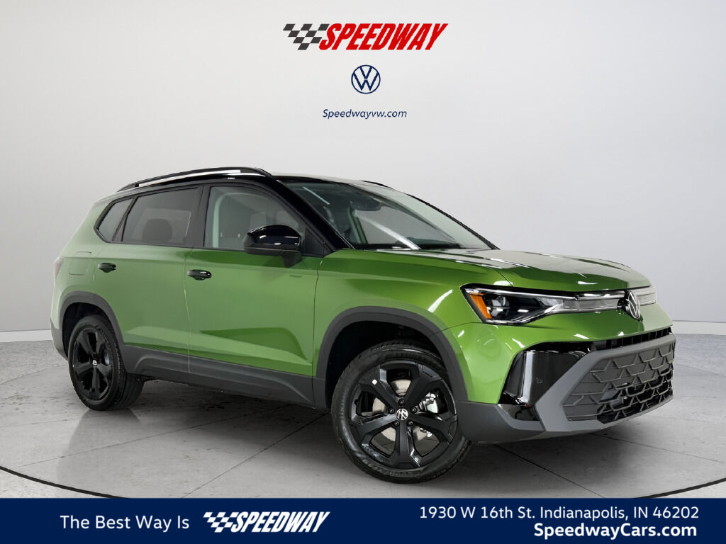 2025 Volkswagen Taos SE Black 4Motion