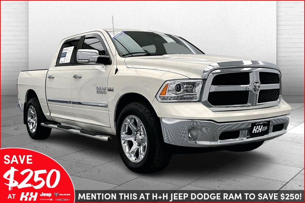 2017 RAM 1500 Laramie Crew Cab 4WD