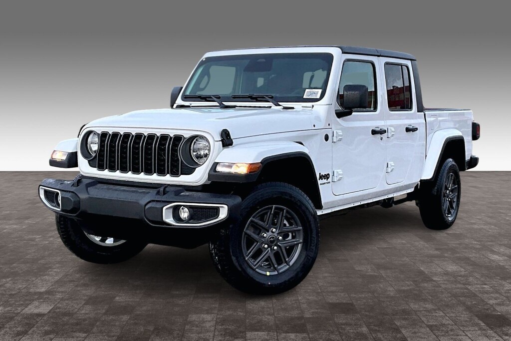 2026 Jeep Gladiator Sport S Crew Cab 4WD