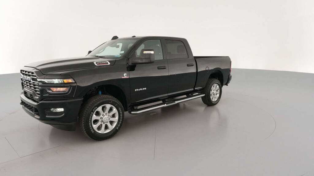 2026 RAM 2500 Big Horn Crew Cab 4WD