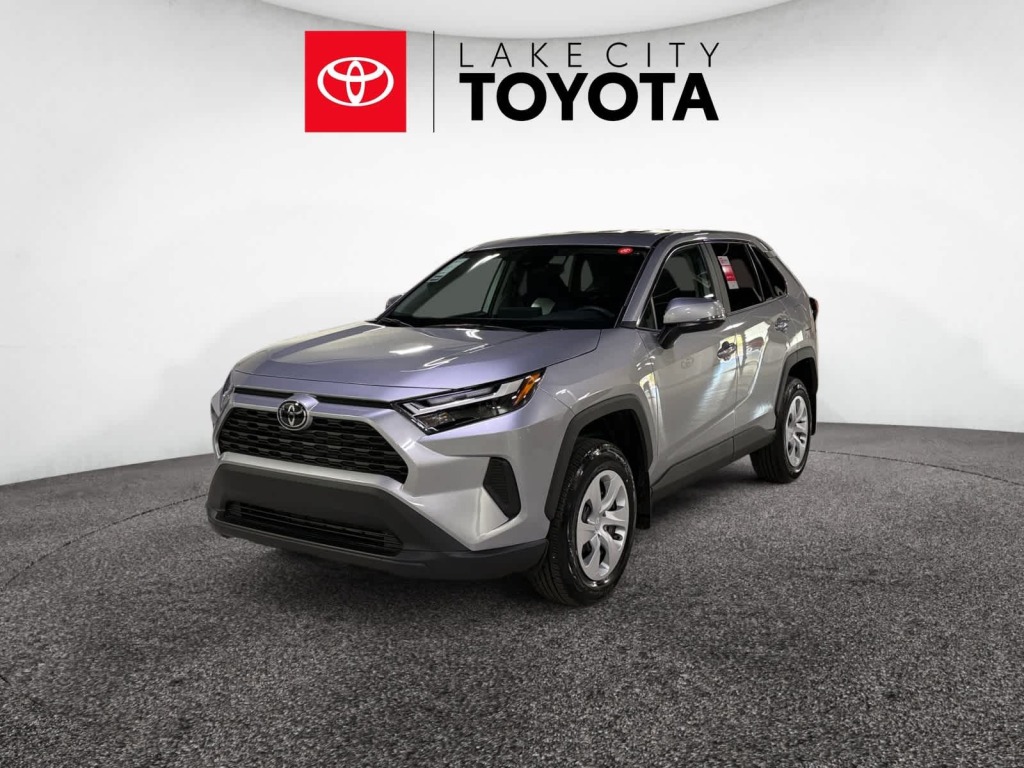 2025 Toyota RAV4 LE FWD