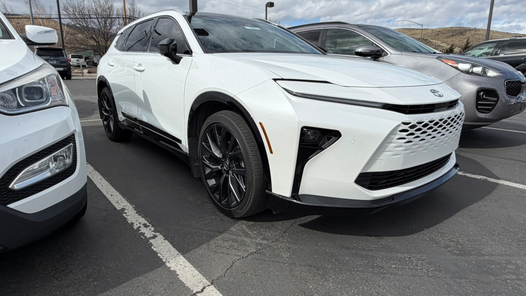 2025 Toyota Crown Signia Limited AWD