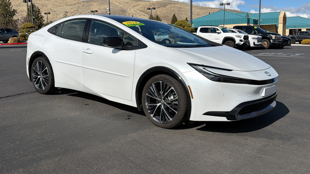 2024 Toyota Prius Limited FWD