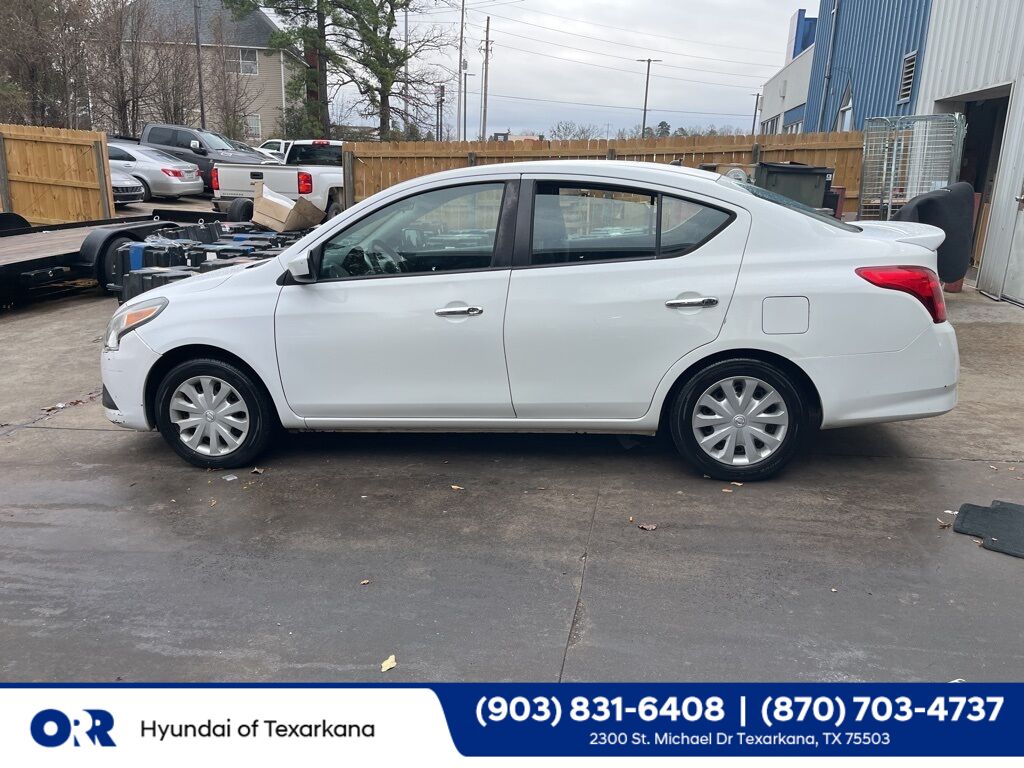 2017 Nissan Versa SV