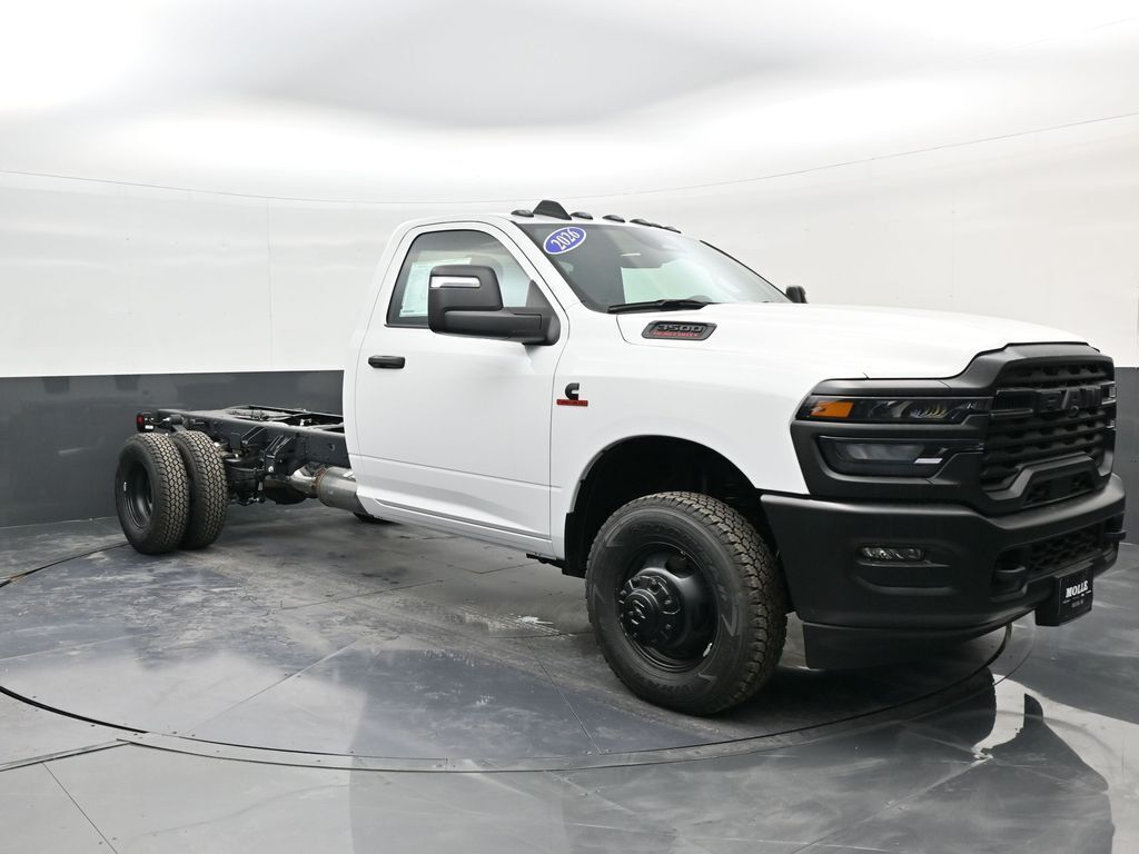 2026 RAM 3500 Chassis Tradesman Regular Cab LB DRW 4WD