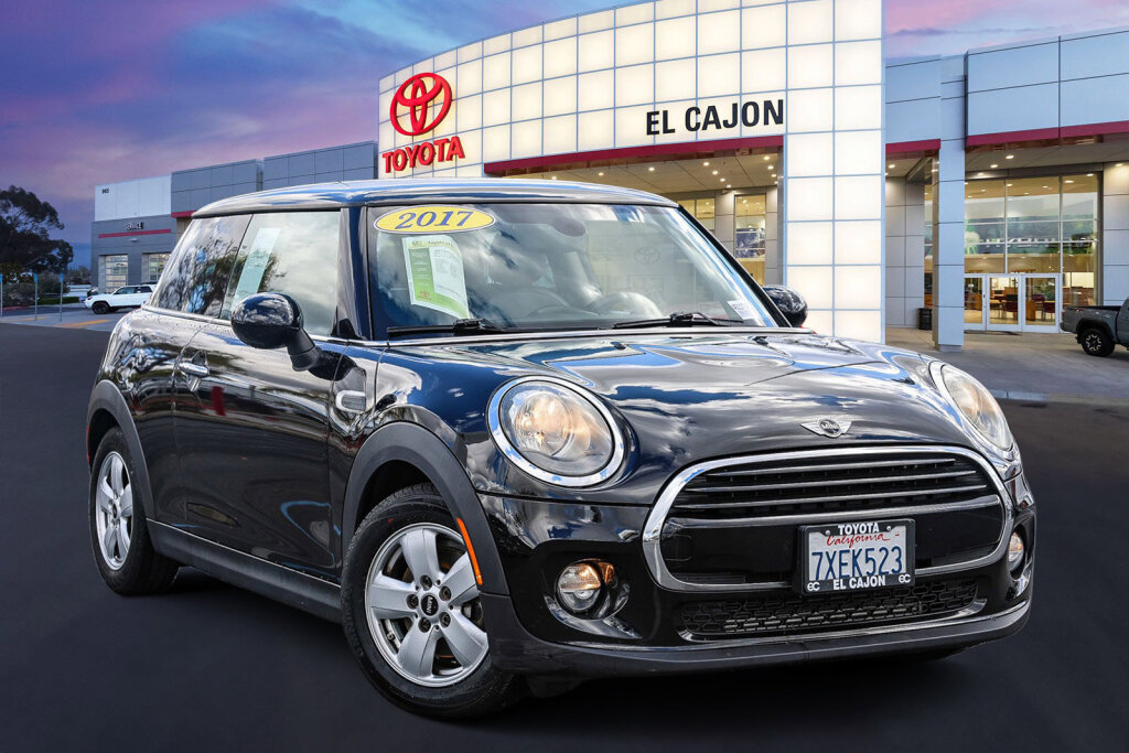 2017 MINI Cooper 2-Door Hatchback FWD