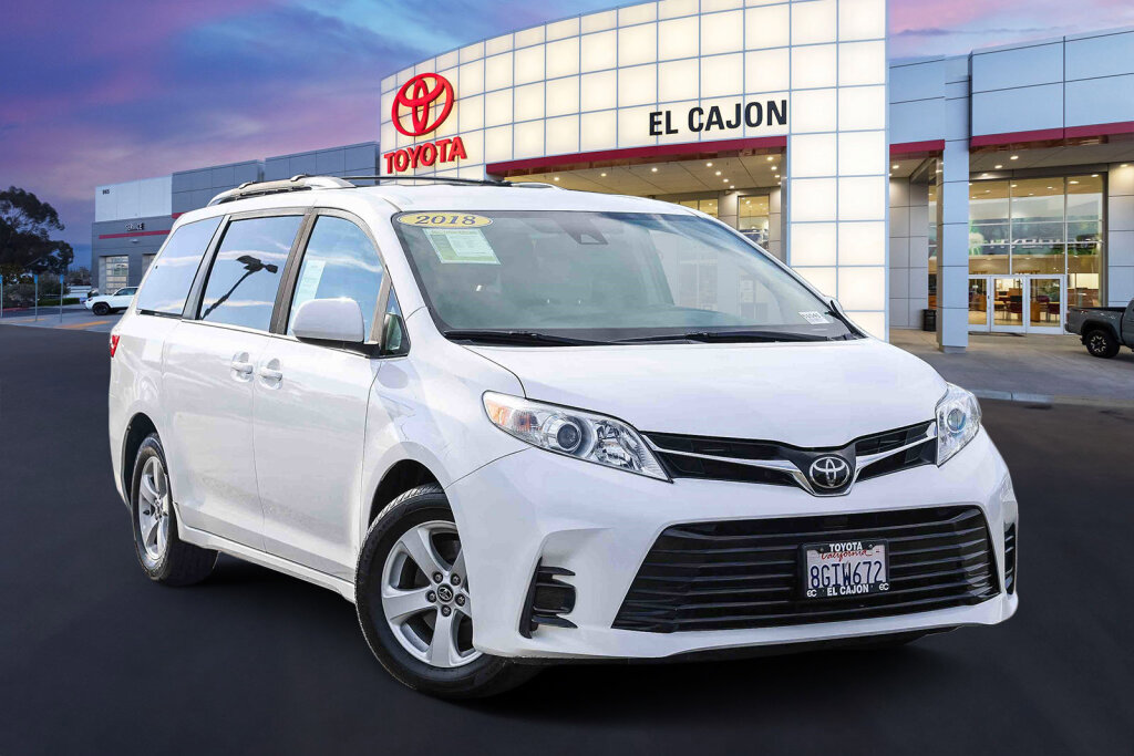 2018 Toyota Sienna LE 7-Passenger FWD with Auto-Access Seat