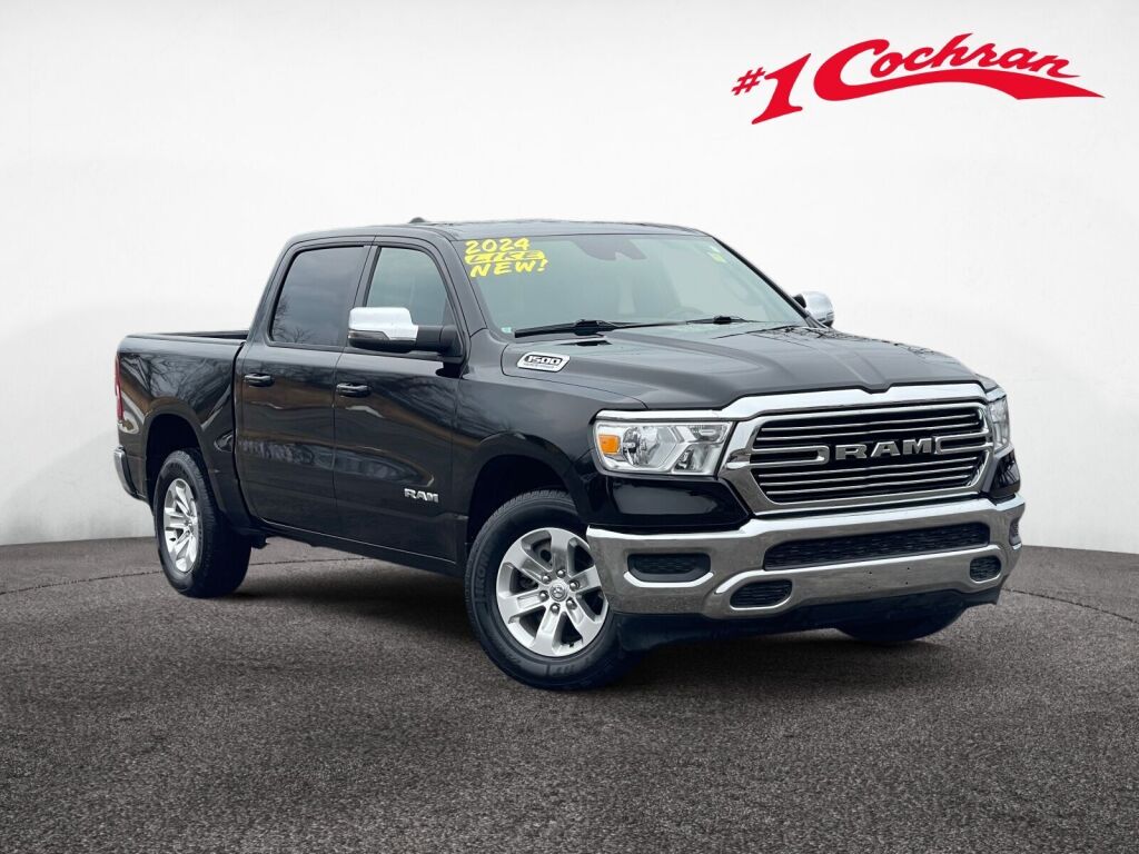 2024 RAM 1500 Laramie Crew Cab 4WD