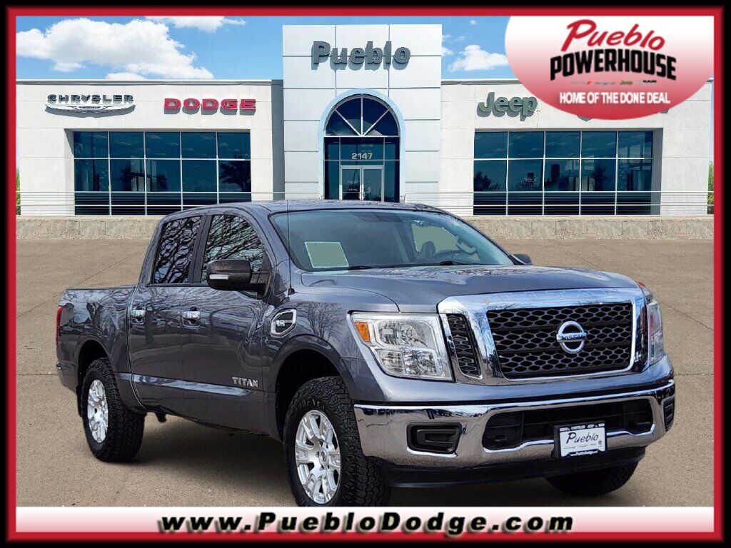 2017 Nissan Titan SV Crew Cab 4WD