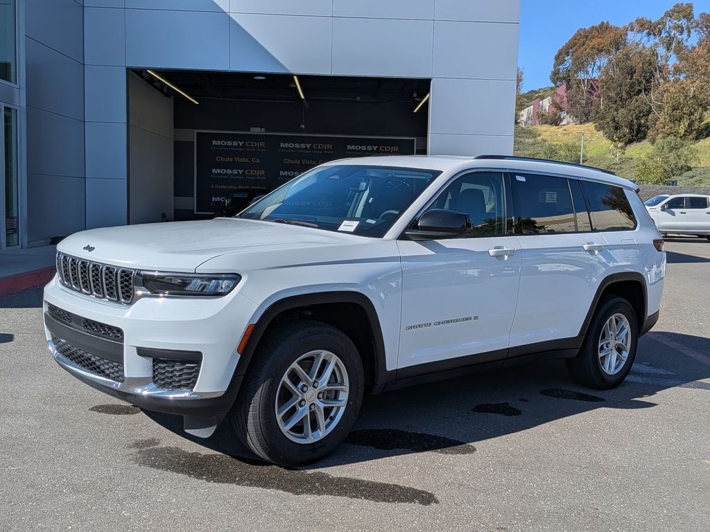 2023 Jeep Grand Cherokee L Laredo RWD