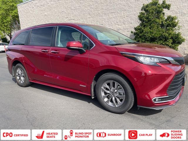 2021 Toyota Sienna XLE 7-Passenger FWD