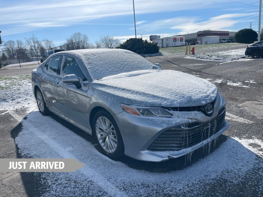 2020 Toyota Camry Hybrid XLE FWD