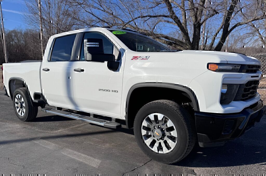 2024 Chevrolet Silverado 2500HD Custom Crew Cab 4WD