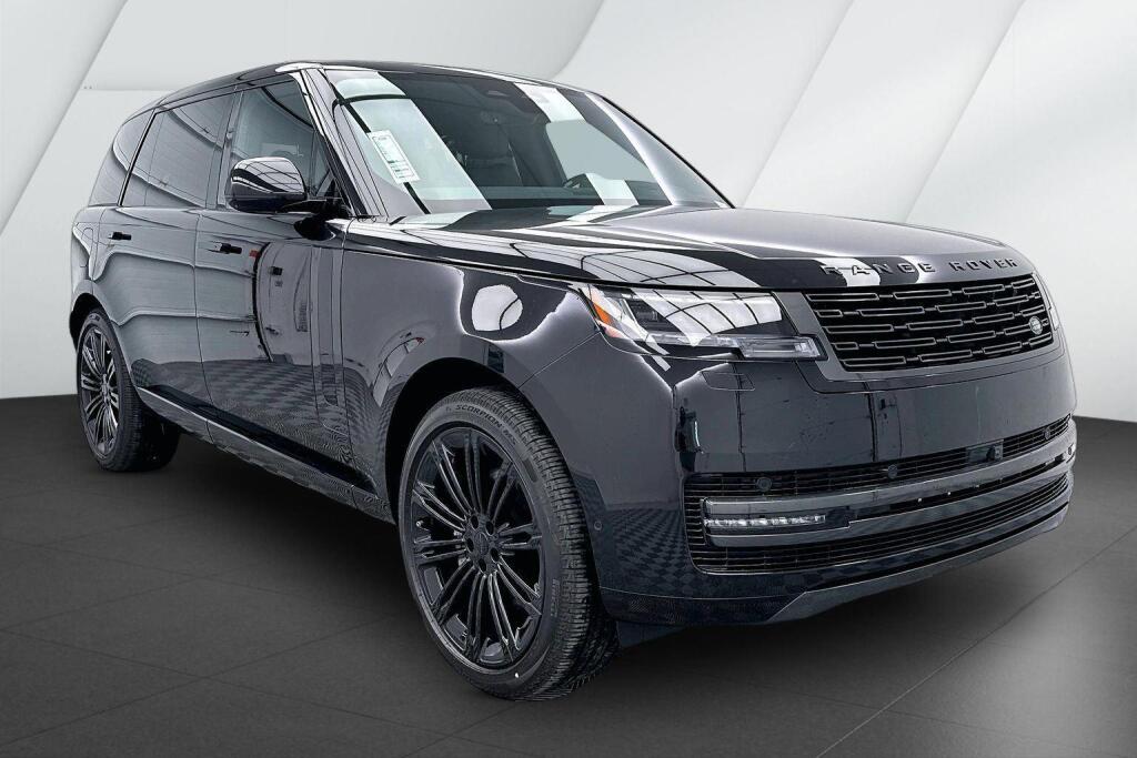 2026 Land Rover Range Rover P400 SE LWB AWD