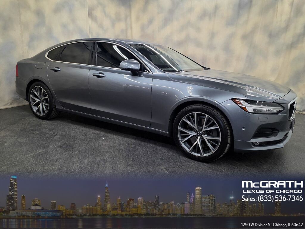 2017 Volvo S90 T6 Momentum AWD