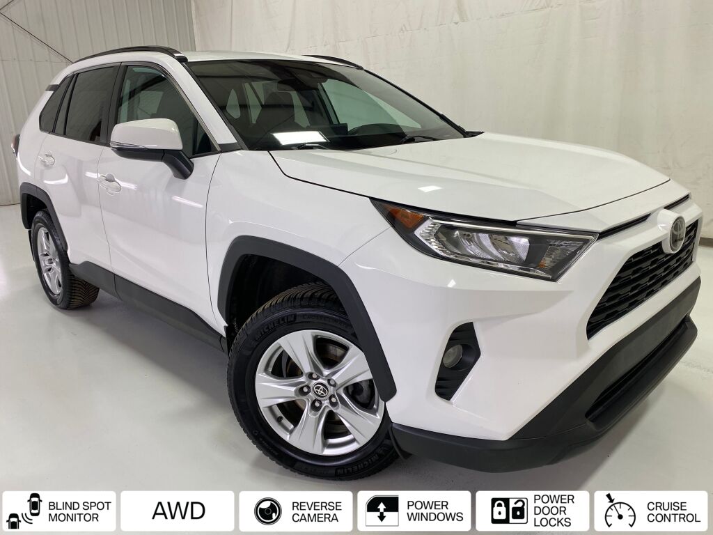 2021 Toyota RAV4 XLE - 0