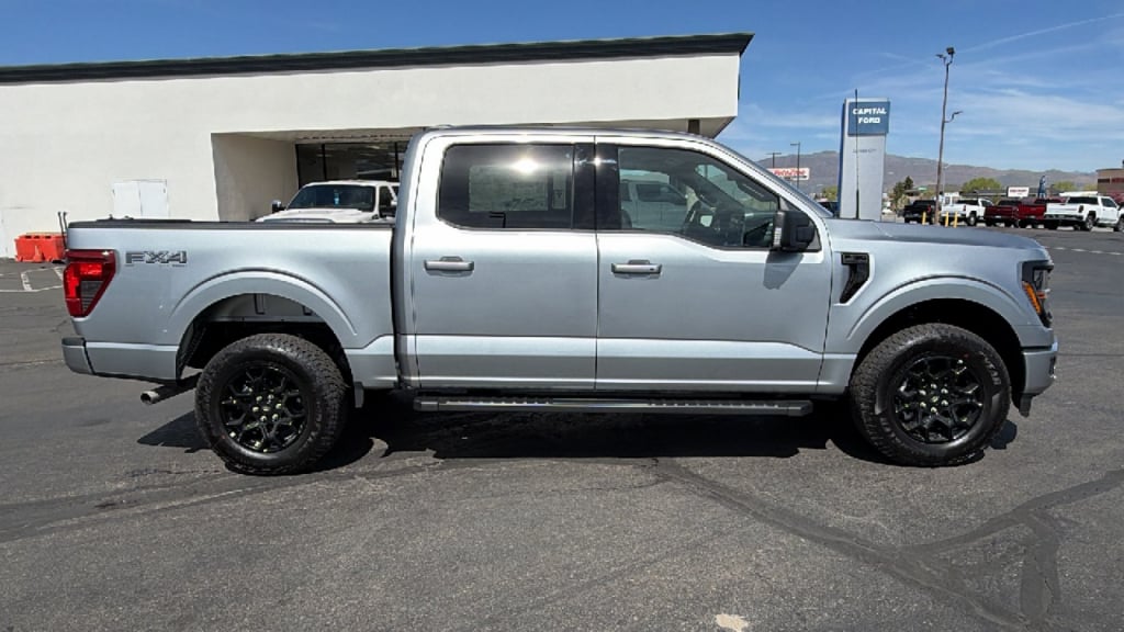 View vehicle photo 2