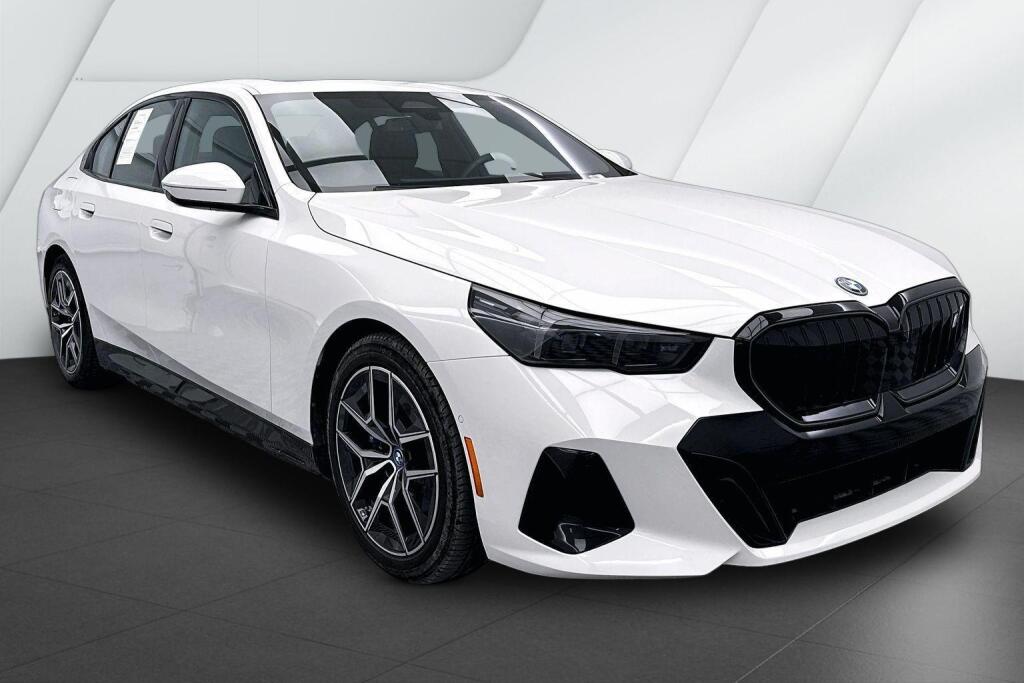 Alpine White 2025 BMW i5 xDrive40 AWD Sedan All-Wheel Drive Automatic