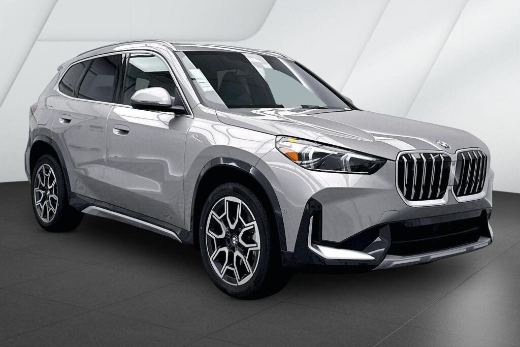 Space Silver Metallic 2026 BMW X1 xDrive28i SUV / Crossover All-Wheel Drive 7-Speed Dual Clutch