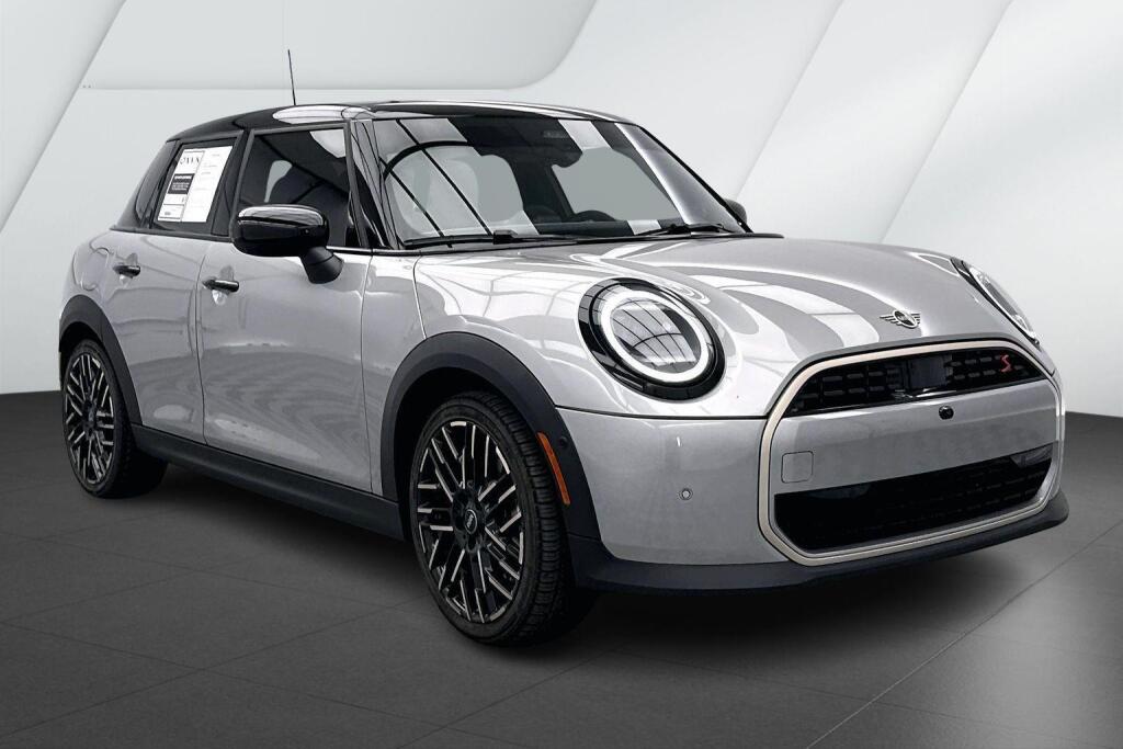 Melting Silver III Metallic 2025 MINI Cooper S 4-Door Hatchback FWD Hatchback Front-Wheel Drive 7-Speed Dual Clutch