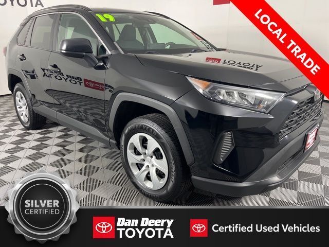 Midnight Black Metallic 2019 Toyota RAV4 LE FWD SUV / Crossover Front-Wheel Drive 8-Speed Automatic