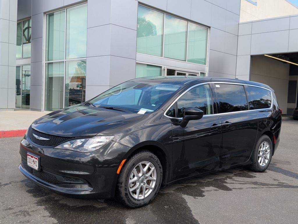 Brilliant Black Crystal Pearlcoat 2023 Chrysler Voyager LX FWD Minivan Front-Wheel Drive 9-Speed Automatic