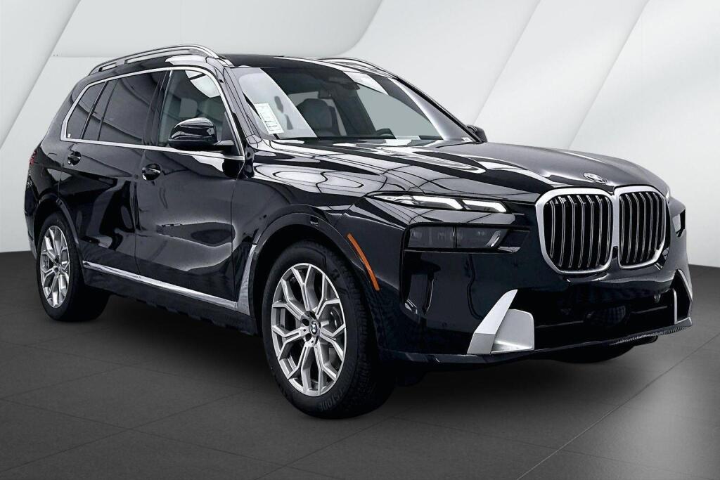 Black Sapphire Metallic 2026 BMW X7 xDrive40i SUV / Crossover All-Wheel Drive Automatic