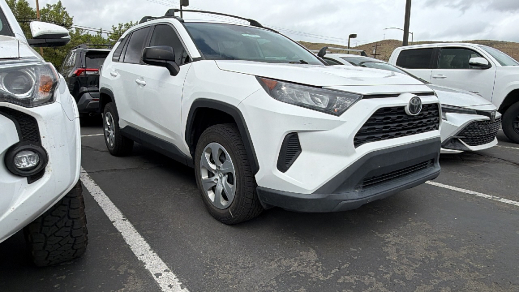 Super White 2019 Toyota RAV4 LE AWD SUV / Crossover All-Wheel Drive 8-Speed Automatic