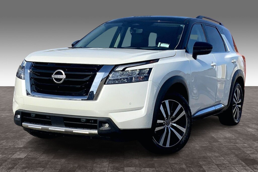 2023 Nissan Pathfinder Platinum 4WD