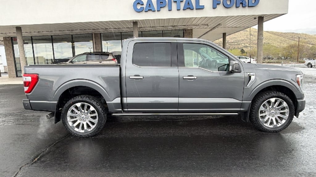 View vehicle photo 2