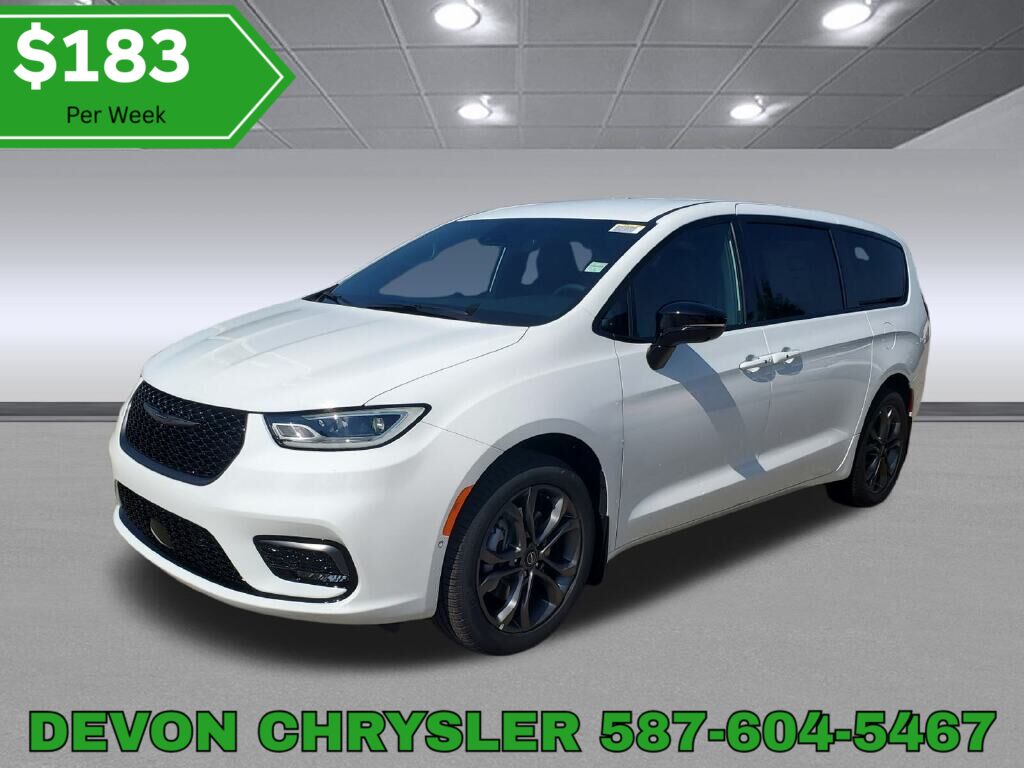 2026 Chrysler Pacifica Select AWD