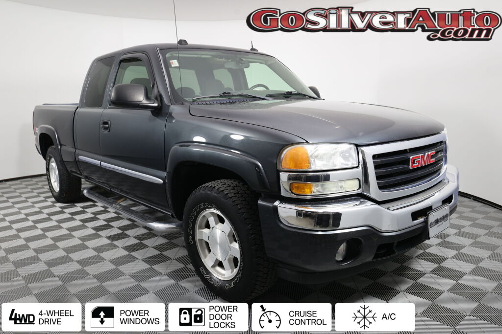 Carbon Metallic 2005 GMC Sierra 1500 SLE 4WD Extended Cab SB Pickup Truck Four-Wheel Drive 4-Speed Automatic