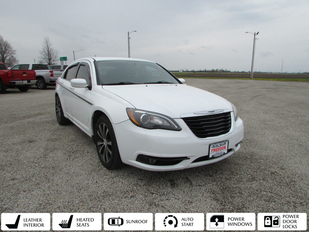 Bright White Clear Coat 2011 Chrysler 200 S Sedan FWD Sedan Front-Wheel Drive Automatic