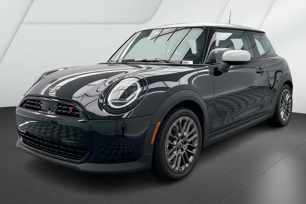 Midnight Black II Metallic 2025 MINI Cooper S 2-Door Hatchback FWD Hatchback Front-Wheel Drive 7-Speed Dual Clutch