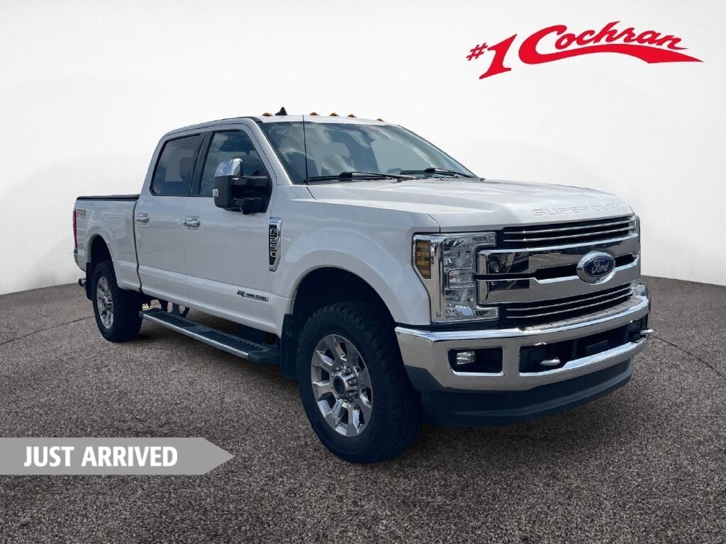 White Platinum Metallic Tri-Coat 2019 Ford F-250 Super Duty Lariat Crew Cab 4WD Pickup Truck Four-Wheel Drive 6-Speed Automatic