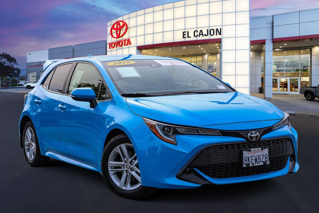 Blue Flame 2019 Toyota Corolla Hatchback SE FWD Hatchback Front-Wheel Drive