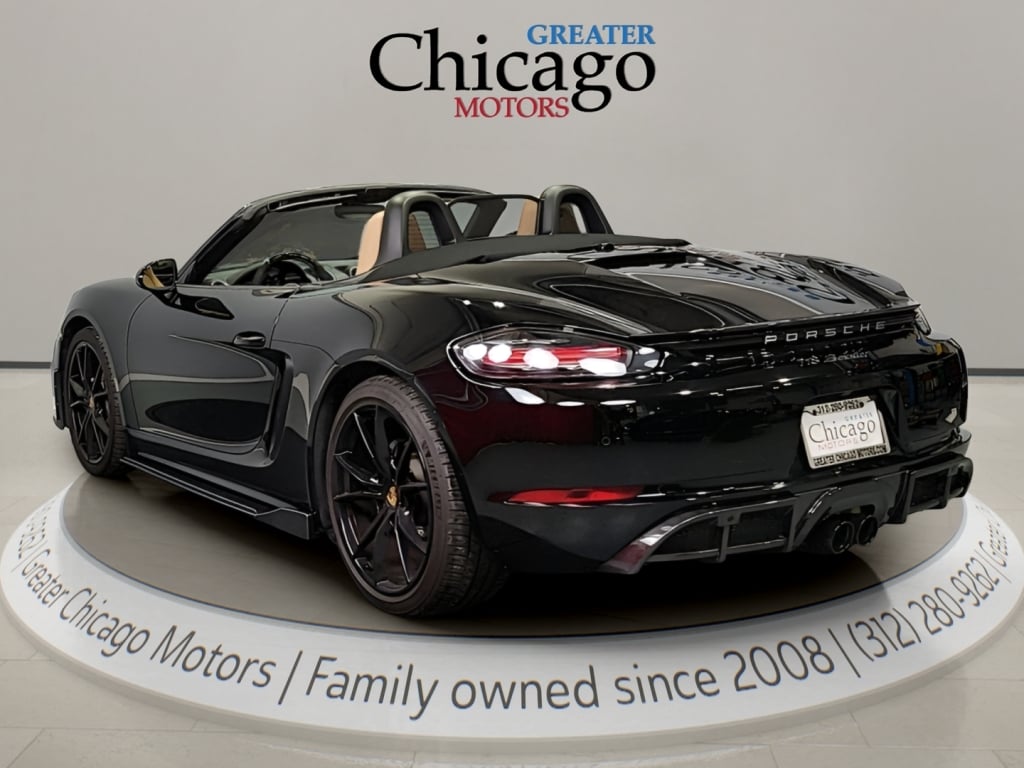 View vehicle photo 3