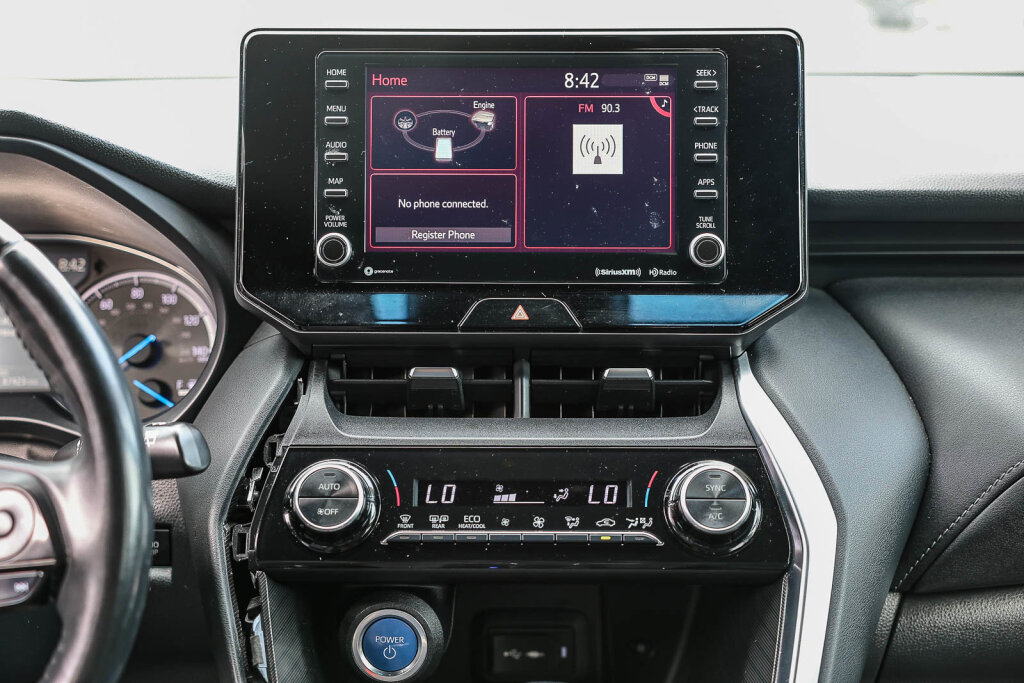 View vehicle photo 3